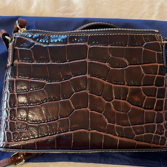 NEW Dooney & Bourke crossbody with dust bag - Picture 5 of 5